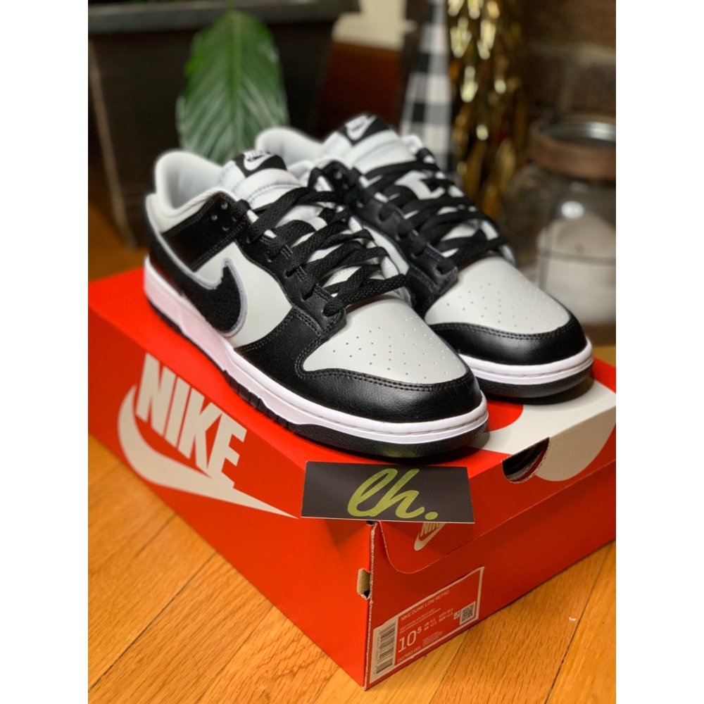 Size 10.5 Nike Dunk Low “Chenille Swoosh Black Grey” Athletic Sneakers DQ7683-00 - Picture 5 of 6
